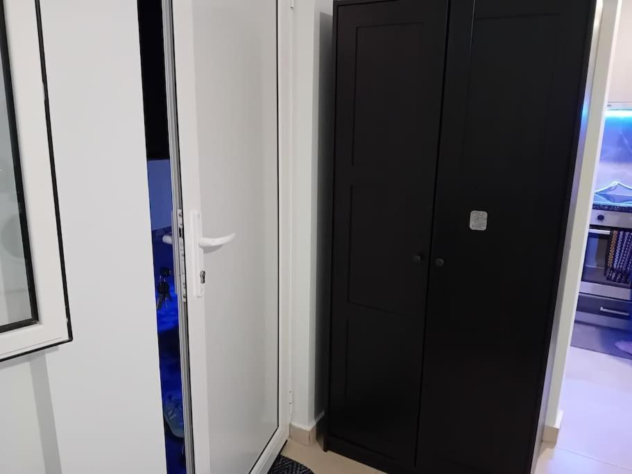 Monda Apartment Piraeus Buitenkant foto